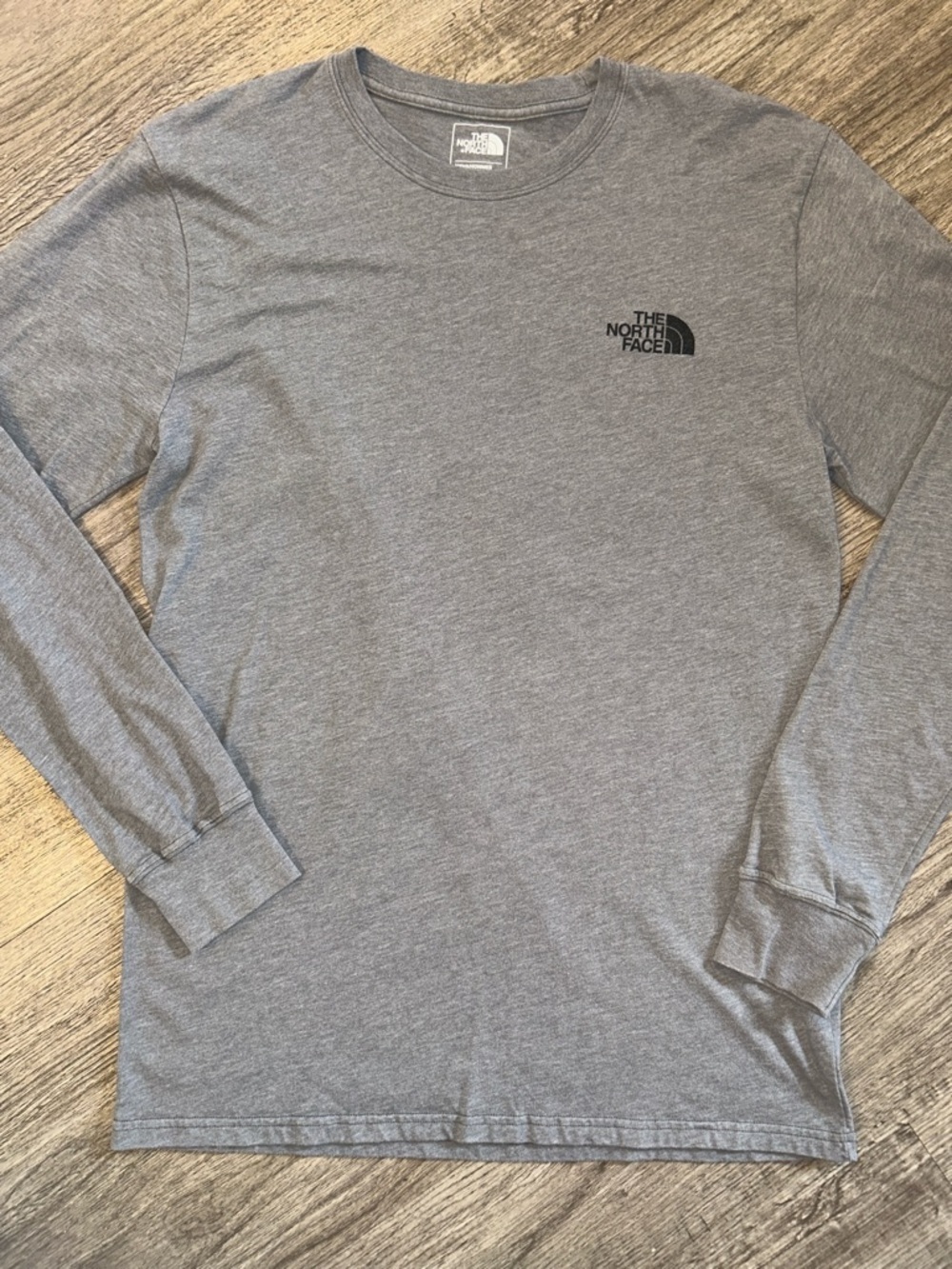 The North Face Long Sleeve Shirt Gray Logo Tee Men’s Medium - Picture 2 of 7